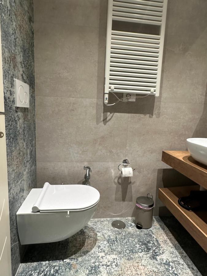 לדיספולי Comforthouse Lavilla מראה חיצוני תמונה